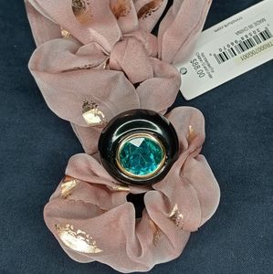 Gorgeous gold plated ring with turquoise stone.